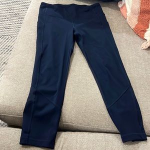 Lululemon dark blue cropped leggings